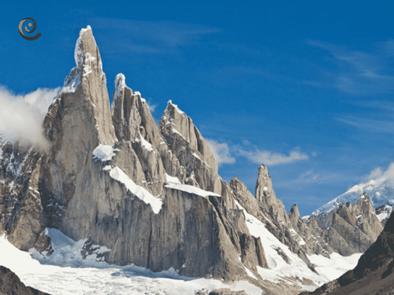 درباره قله سروتوره یکی از قلل زیبای جهان واقع در رشته کوه آند در دکوول بخوانید.